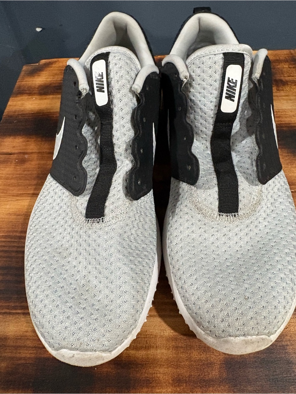 Nike Men’s Grey and Black Mesh GOLF  Sneakers